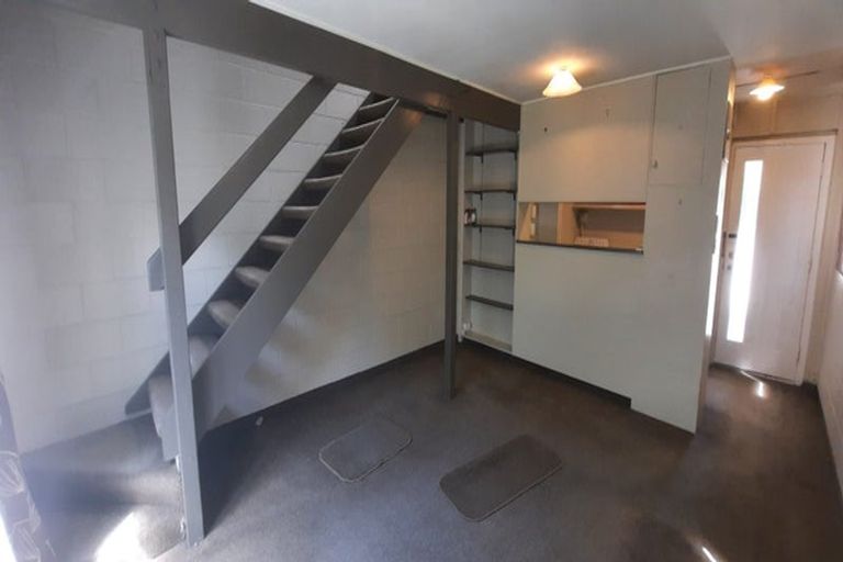 Photo of property in Paddington Apartments, 15u5 Mckinley Crescent, Brooklyn, Wellington, 6021