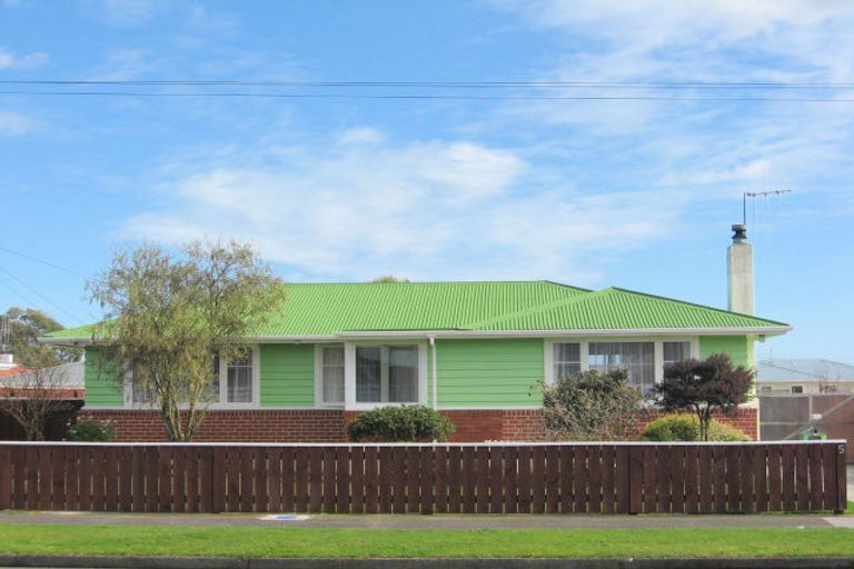Photo of property in 5 Bartholomew Road, Levin, 5510