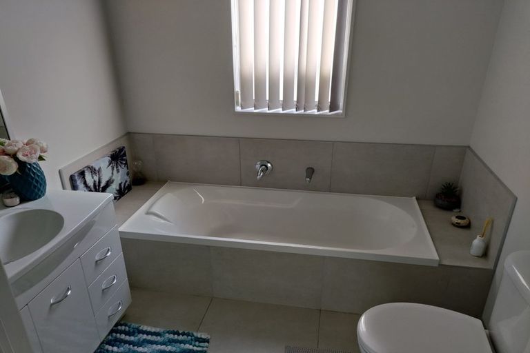 Photo of property in 41 Treestump Road, Takanini, 2112