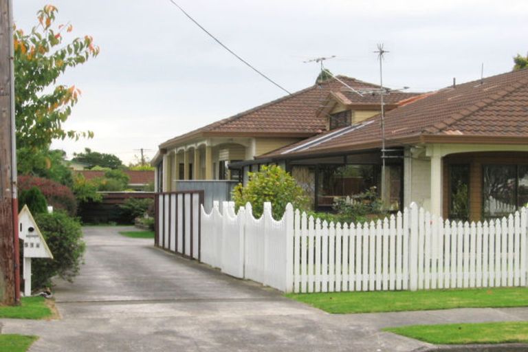 Photo of property in 51 Ngaio Road, Waikanae, 5036