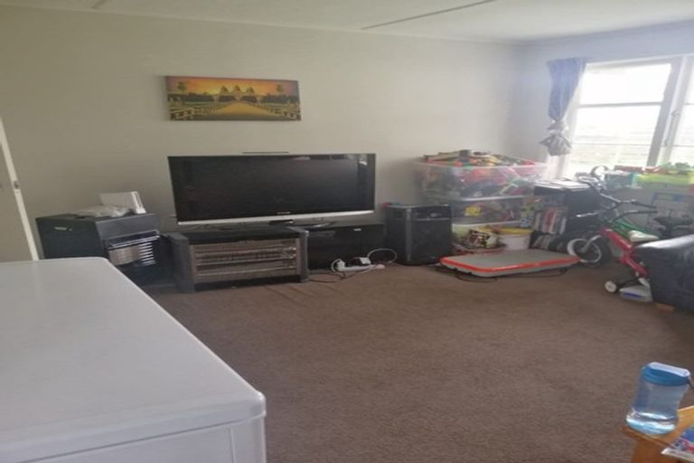 Photo of property in 3/24 Pomaria Road, Henderson, Auckland, 0610