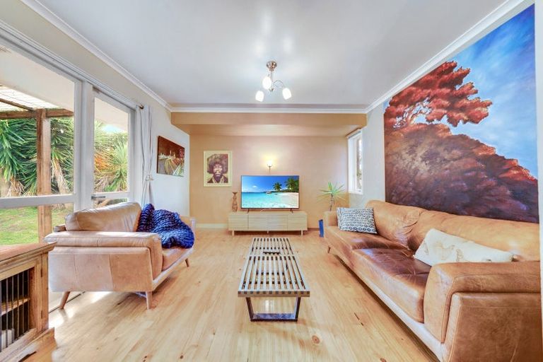 Photo of property in 5 Miro Place, Waiuku, 2123
