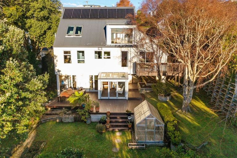 Photo of property in 57 Kahu Road, Paremata, Porirua, 5024