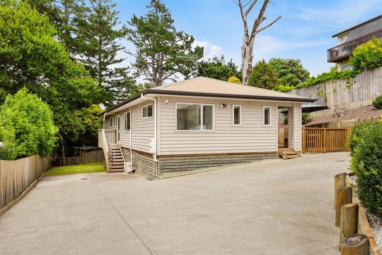 Photo of property in 2/49a Lancaster Road, Beach Haven, Auckland, 0626