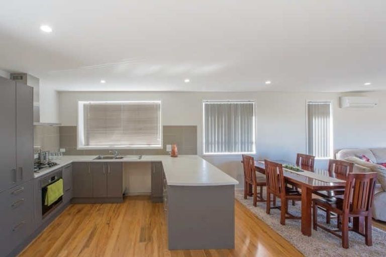 Photo of property in 15 Thornton Place, Melville, Hamilton, 3206