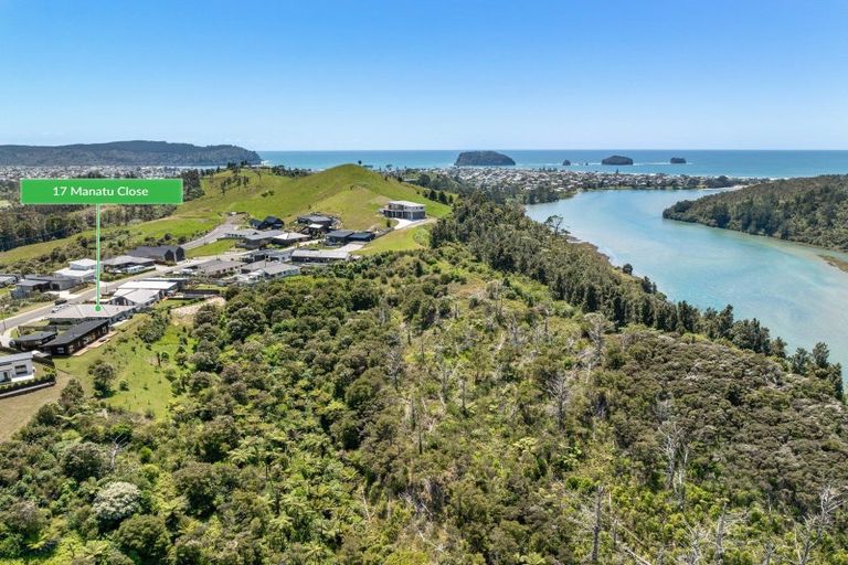 Photo of property in 17 Manatu Close, Whangamata, 3691