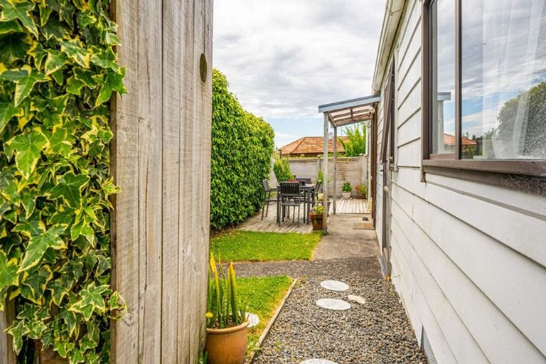 Photo of property in 12 Orewa Heights Crescent, Orewa, 0931