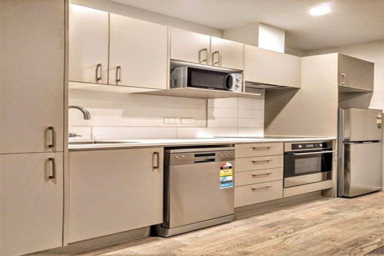 Photo of property in Wyndham Gardens Apartments, 411/30u Red Oaks Drive, Frankton, Queenstown, 9300