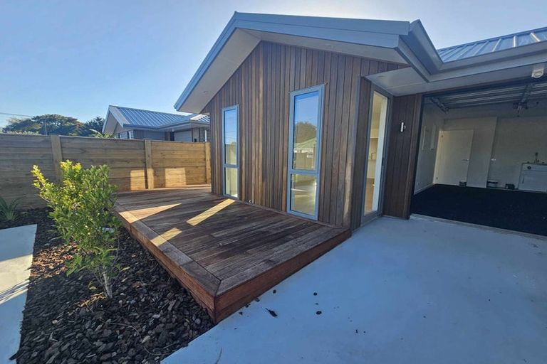 Photo of property in 32 George Street, Levin, 5510