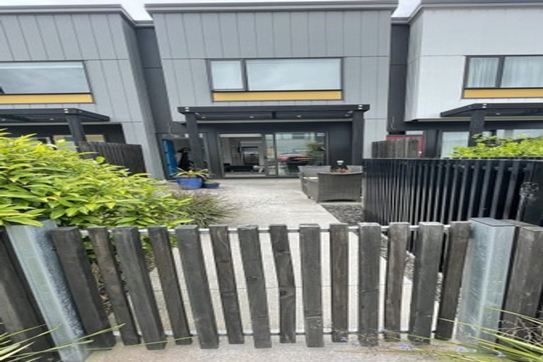 Photo of property in 15 Piko Lane, Hobsonville, Auckland, 0616