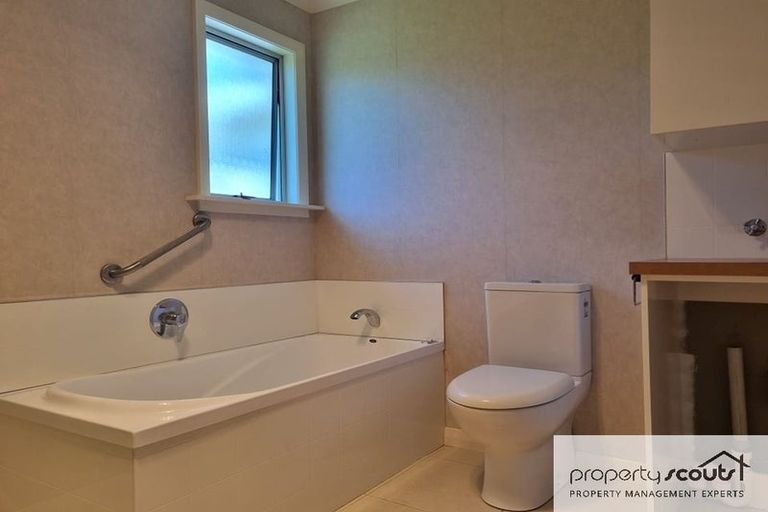 Photo of property in 8 Lismore Street, Strandon, New Plymouth, 4312