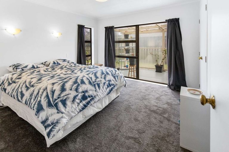 Photo of property in 15 Elmslie Place, Owhata, Rotorua, 3010
