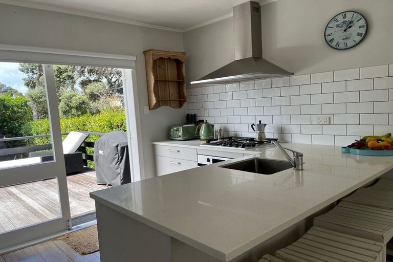 Photo of property in 7 Meadowvale Avenue, Forrest Hill, Auckland, 0620