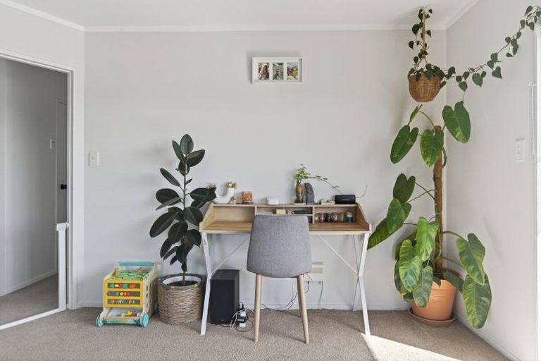 Photo of property in 6a Te Arawa Place, Welcome Bay, Tauranga, 3112