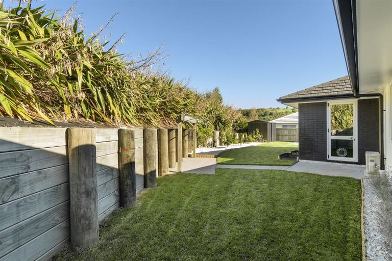 Photo of property in 59 Awataha Crescent, Pyes Pa, Tauranga, 3110