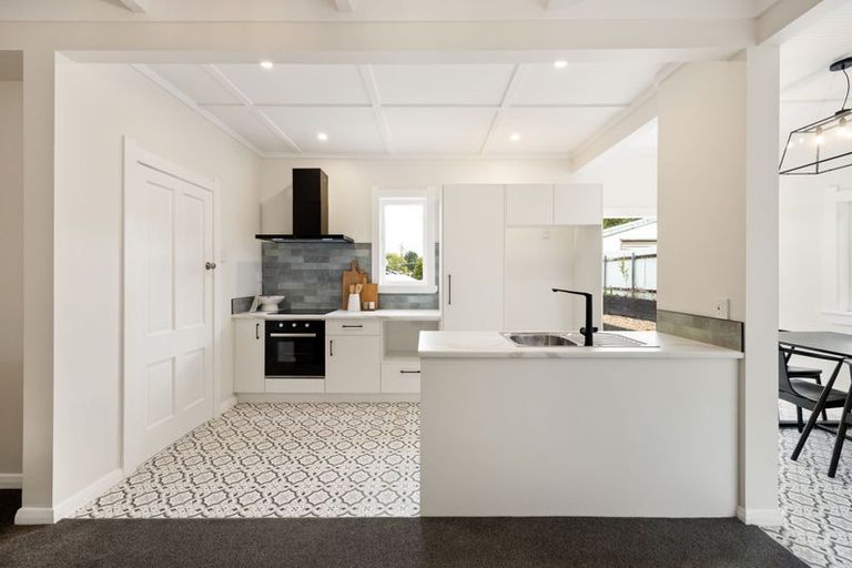 Photo of property in 17 Hinau Street, Maeroa, Hamilton, 3200