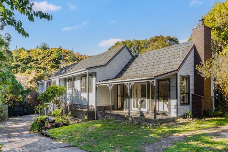 Photo of property in 28 Solander Place, Whitby, Porirua, 5024