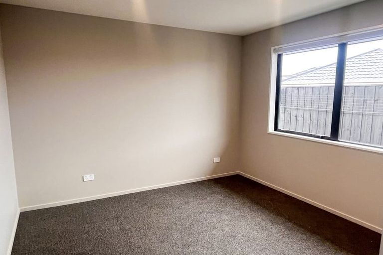 Photo of property in 33 Masefield Drive, Rolleston, 7614