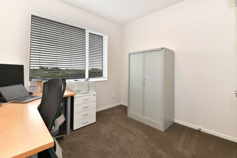 Photo of property in 18 Flavell Drive, Orewa, 0931