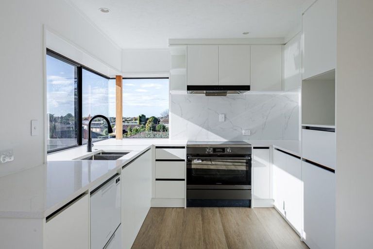 Photo of property in 16 Kokako Place, Taradale, Napier, 4112
