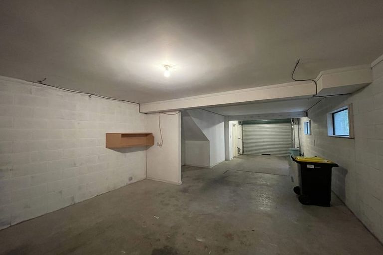 Photo of property in 1/72 Derwent Street, Island Bay, Wellington, 6023