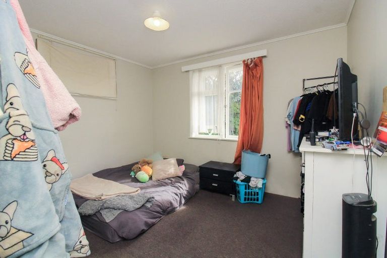 Photo of property in 27a Wilford Street, Wallaceville, Upper Hutt, 5018