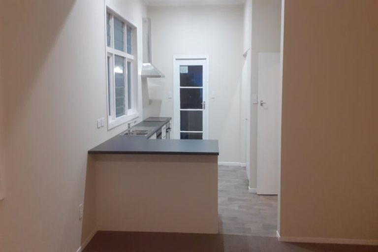 Photo of property in 7 Sinclair Grove, Naenae, Lower Hutt, 5011