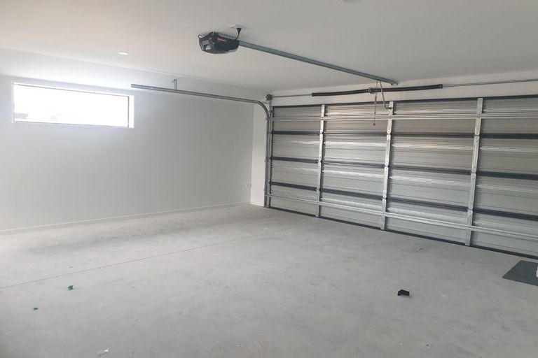 Photo of property in 8 Selfe Crescent, Burwood, Christchurch, 8083