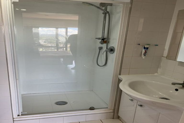 Photo of property in 13h/18 Ronwood Avenue, Manukau, Auckland, 2104
