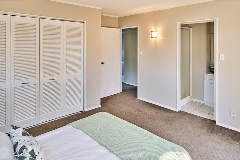 Photo of property in 25 Longitude Place, Whitby, Porirua, 5024