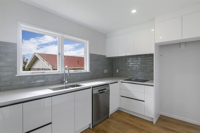 Photo of property in 2/15 Walter Macdonald Street, Howick, Auckland, 2014