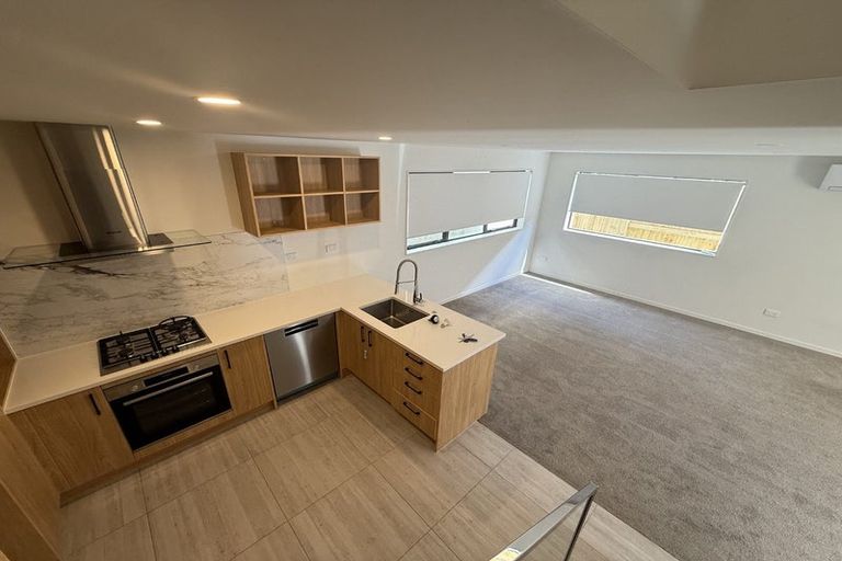 Photo of property in 7/116 Colwill Road, Massey, Auckland, 0614