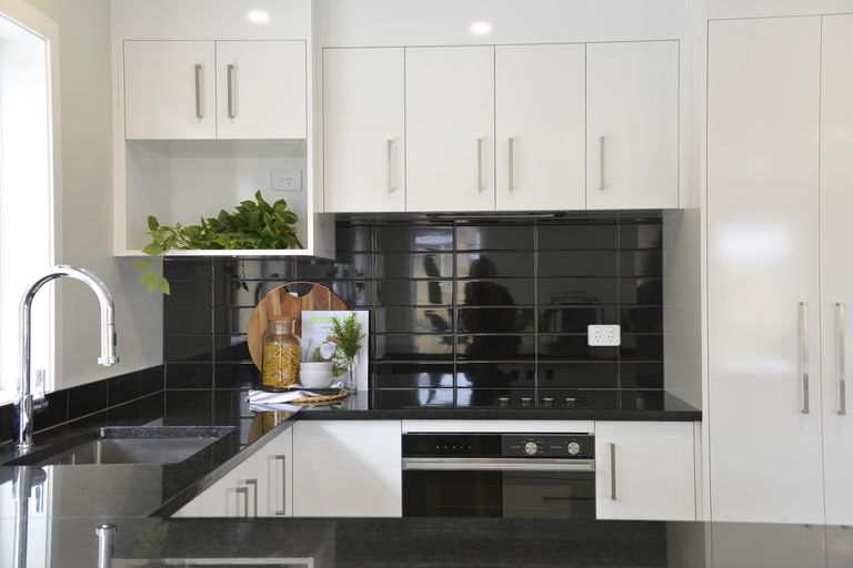 Photo of property in 60 Feist Street, Carterton, 5713