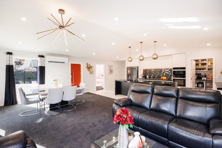 Photo of property in 9 Ivy Lane, Kelvin Grove, Palmerston North, 4414