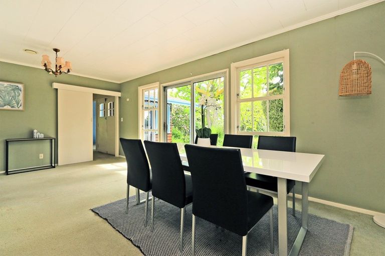 Photo of property in 32 Kent Terrace, Taradale, Napier, 4112
