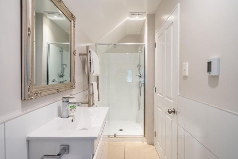 Photo of property in 29 Padnell Crescent, Paparangi, Wellington, 6037