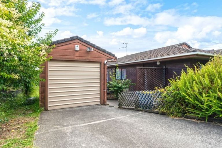 Photo of property in 71 Miro Street, New Lynn, Auckland, 0600