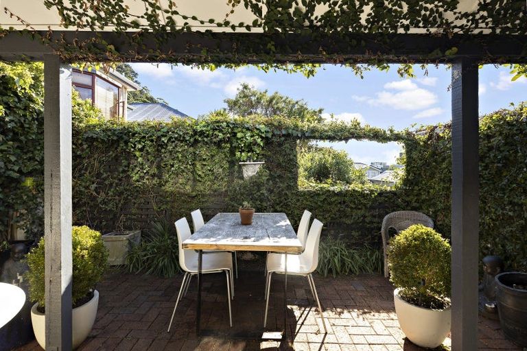 Photo of property in 14u8 Harriett Street, Thorndon, Wellington, 6011
