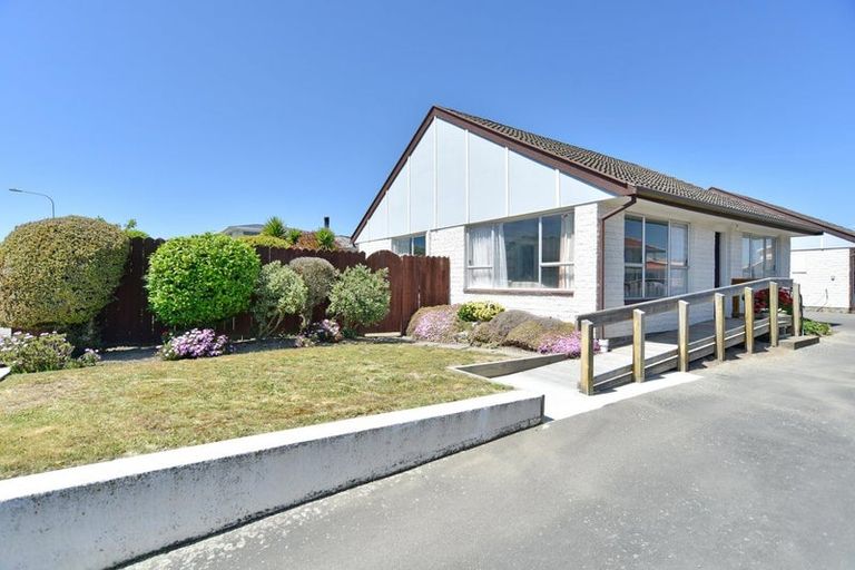 Photo of property in 1/15 Heathglen Avenue, Parklands, Christchurch, 8083