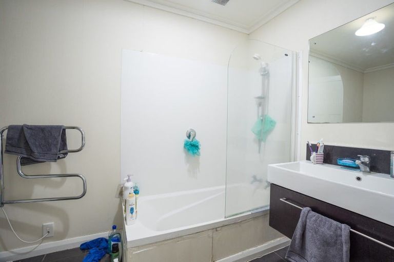 Photo of property in 92 Roy Street, Palmerston North, 4410