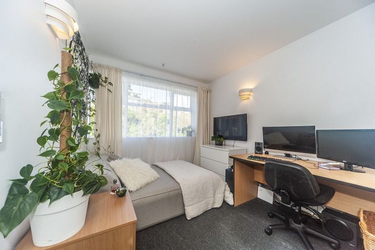 Photo of property in Parkland Flats, 51u5 Adams Terrace, Kelburn, Wellington, 6021