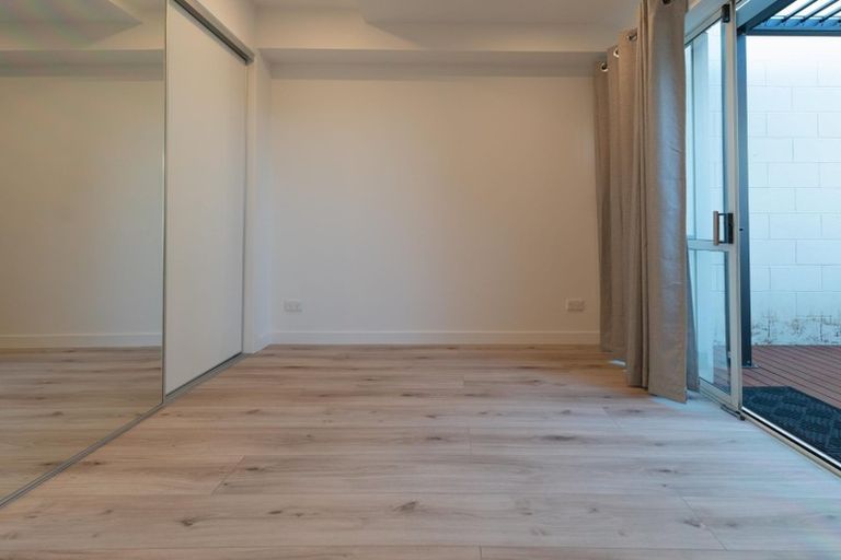Photo of property in 268/2a Onewa Road, Birkenhead, Auckland, 0626