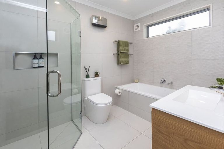 Photo of property in 7 Millpond Place, Parklands, Christchurch, 8083