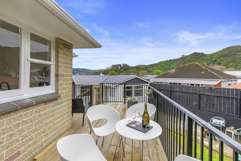 Photo of property in 2 Bella Grove, Naenae, Lower Hutt, 5011
