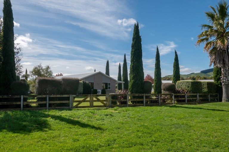 Photo of property in 9 Montgomery Crescent, Kinloch, Taupo, 3377