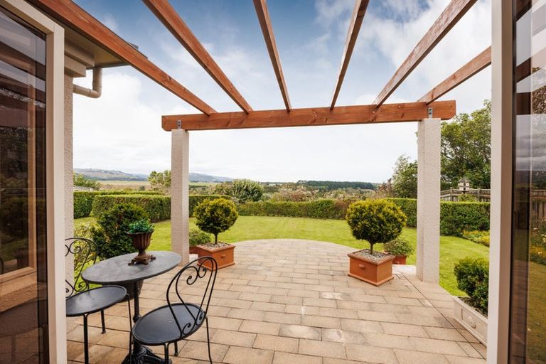 Photo of property in 144 Pacific Drive, Fitzherbert, Palmerston North, 4410