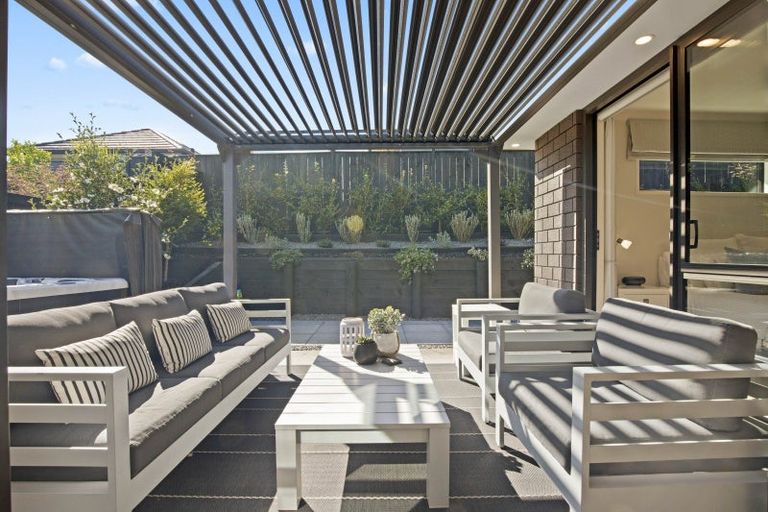 Photo of property in 14 Walter Lawry Road, Paerata, Pukekohe, 2124