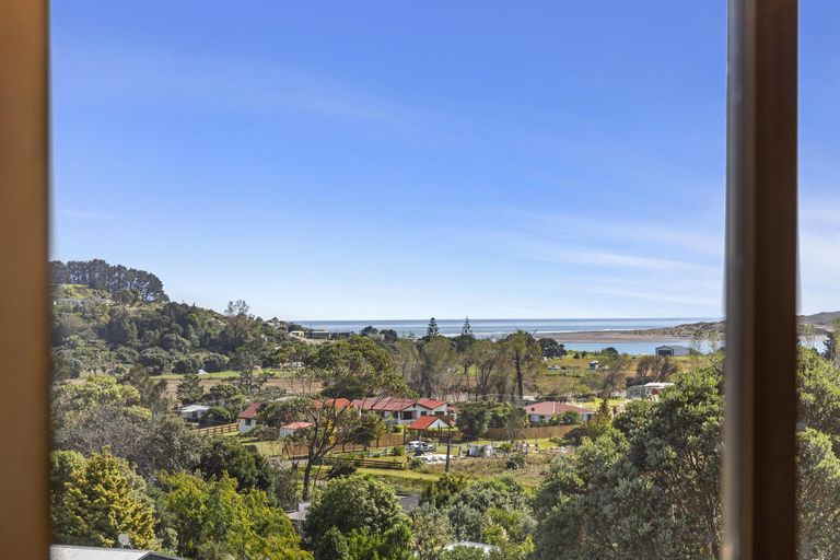 Photo of property in 9 Rakaunui Street, Raglan, 3297