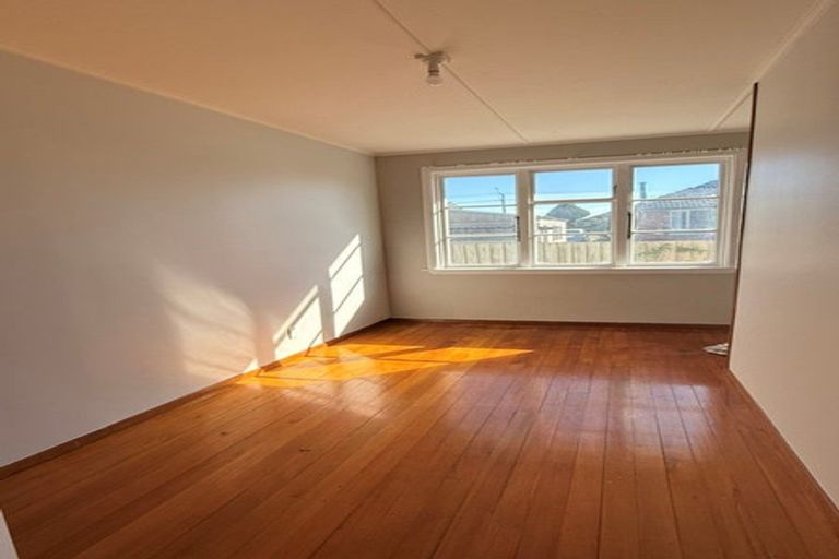 Photo of property in 4 Dufek Crescent, Wigram, Christchurch, 8042