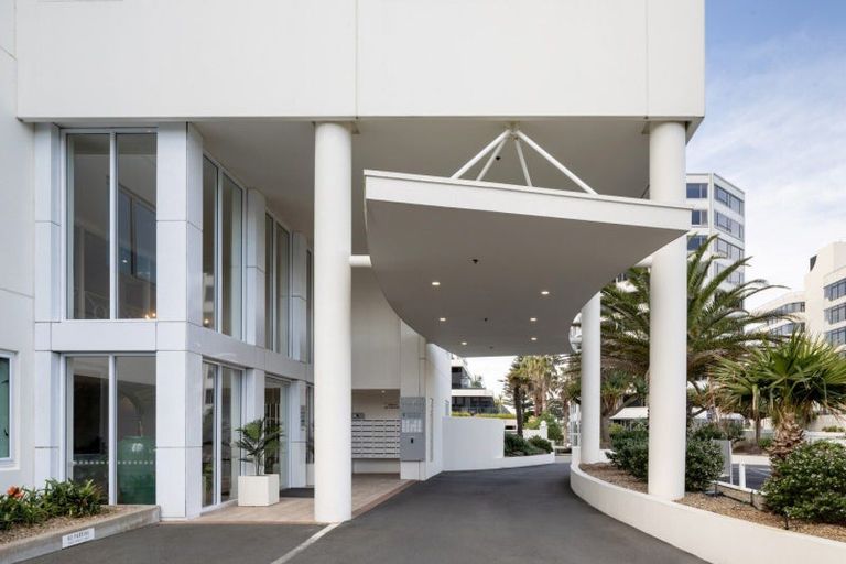 Photo of property in 28/12 Maunganui Road, Mount Maunganui, 3116